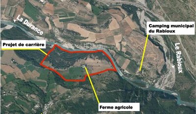 PhotoCarrièreRecoupée.jpg
