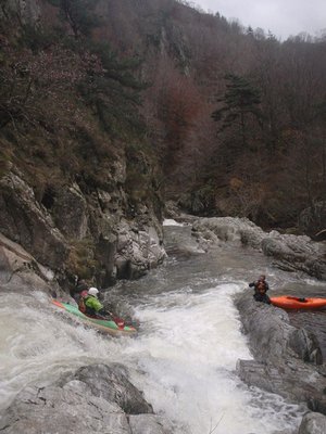 de l'eau,des cailloux....