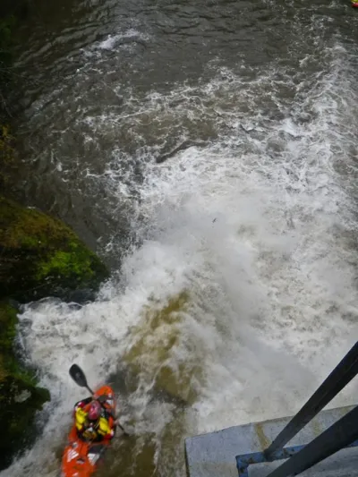 embarquement: a la cascade de la truite