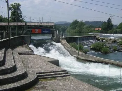 la chute avec un niveau d'eau normale