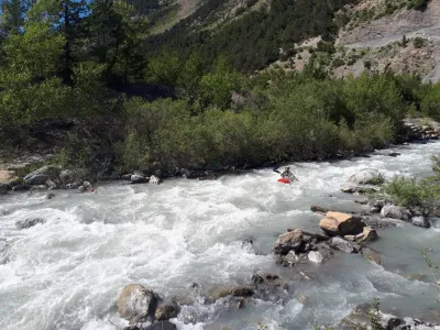 Toujours sur le haut du rapide.