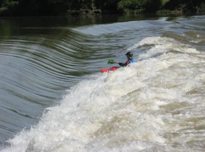 fishrider dans la première vague.
1.92 à Villeneuve/Lot, 1.12 à Agen