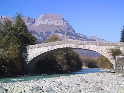 Pont de St Martin au niveau de Sallanches (2002)