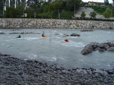 Aurel, Nico et moi sur le bassin de slalom (niveau d'eau très bas)