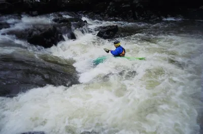 Moi sur la vague juste en dessous du Saut Ruban
