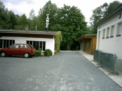 La base depuis la rue principale de Bazancourt