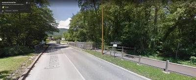 P1 - Pont sur le Divonne (c'est la Versoix!) embarquement rive droite aval