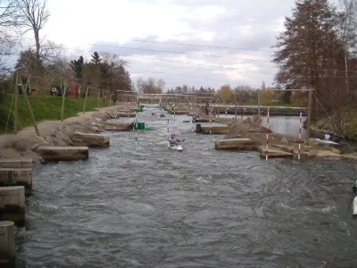 Vue d'ensemble de l'aval de la seconde partie du bassin.