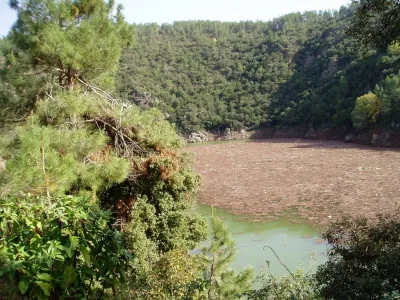le lac d'arrivé;si il est haut,il sera long a traverser;