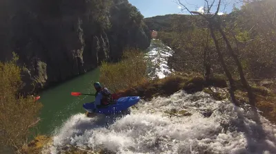 Christophe qui ouvre un nouveau rapide sur les gorges de l'Herault "la Chute du Legionnaire"