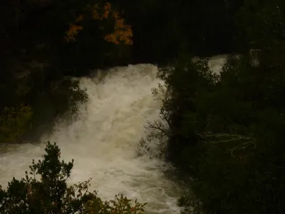 La chute de la résurgence