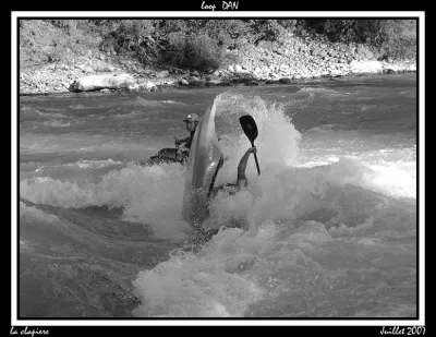 toujours dan
une photo en noir et blanc ca change non!!!
