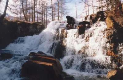 Cascade de Fontcouverte à l'automne