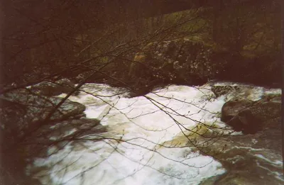 Les 6 dernières photos on été prises juste après notre navigation. Descendre ou photographier, des fois, il faut choisir (photo de Marsup qui a préféré utiliser ses 2 mains pour naviguer)
