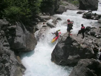 Le dernier passage. Ca siphone sous le bloc rive D.