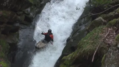 Julien toujours dans le premier toboggan