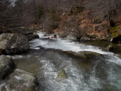 Au début de la gorge du Pueylong, de jolis petits rapides qui s'enchaînent.