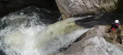 Chute de 7 m. Vue du haut.