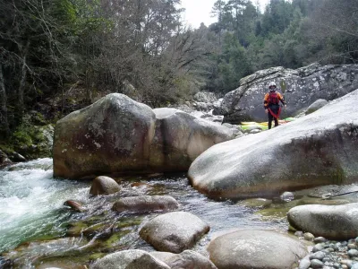 la rivière est desormais engorgé et parfois encombrée.