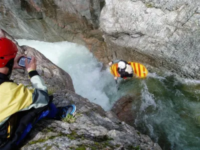 la chute vue d'en haut.