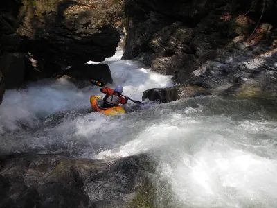 Un des crux de la descente le "25%" ( petit niveau d'eau )     Photo S.Poisot.