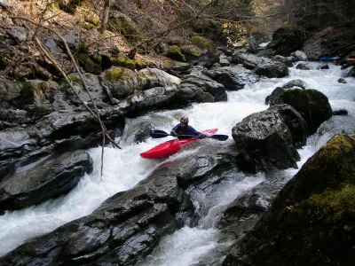 L'entrée du "casse noisette" rapide long et technique.(petit niveau d'eau)           Photo S.Poisot.