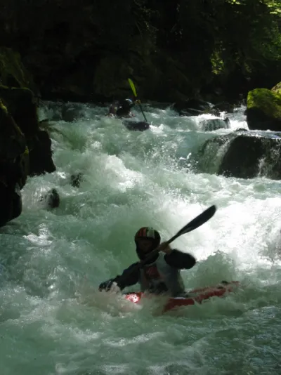 boater cross dans les gorges(07/05/2005)