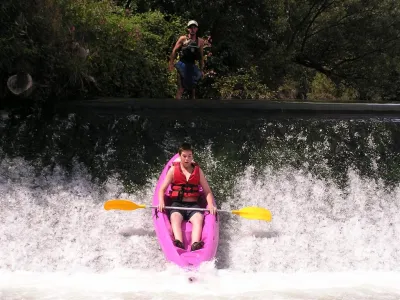 glissière au niveau du barrage de Lestelle...(RD)...ATTENTION au niveau d'eau (RAPPEL...)