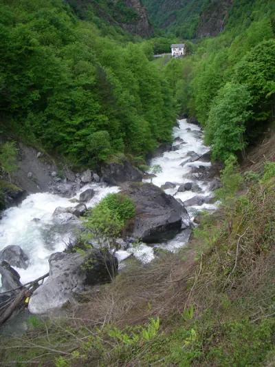 La suite, je précise que ça se situe entre la partie classique et l'embarquement des gorges moyennes.