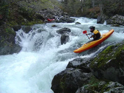 Départ du rapide IV+ au niveau du pont. 68 cm à l'echelle. Superbe, ce rapide ...