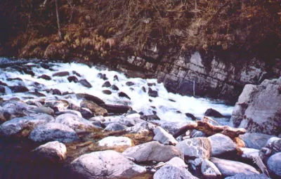 Entrée des gorges des Tines au 28-03-2004