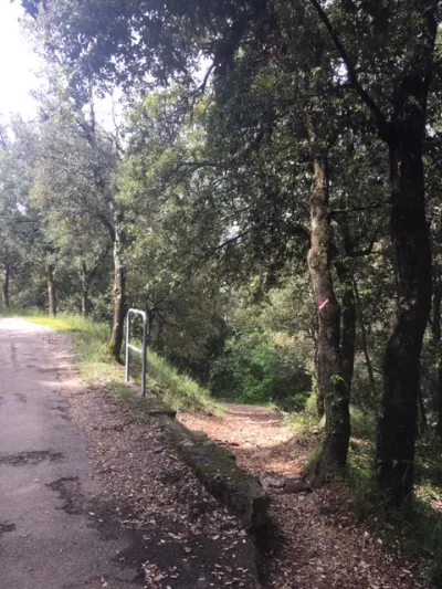 Sentier du parking vers la Chapelle Saint Jean