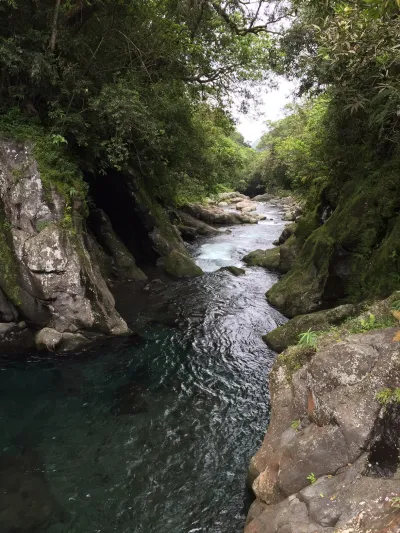Vasque de réception de la chute de 6m et gorges