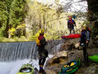 3 digues ,on a passé la première,la dernière serait passable avec un peu plus d'eau.