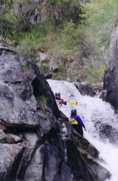 pascal clemot tentative de passer la chute
photo - Photoroc castellane
