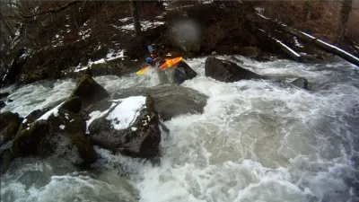 Premiere gorge - salom entre les pinfles - attention aux arbres