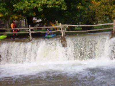 en amont des gorges....
c'est pas interdit ce genre de truc?????