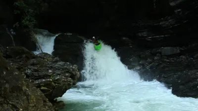 Momo dans la chute, passage propre
