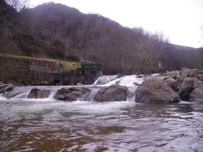 Le 1er barrage avec une glissière au milieu.