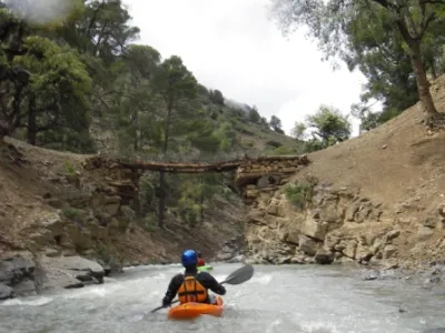 un pont typique sur la rivière...