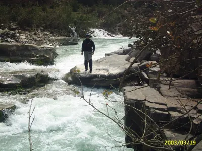 Dalle syphonante a l'entrée d'un goulet environ 2h apres tilouguit (portage).