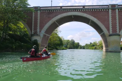 Débarquement en RG aprés le pont