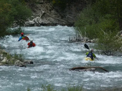 En patrouille à l'approche de la confluence avec l'Ubaye visible à l'arrière plan.