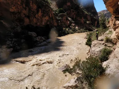 la fin d'un de premiers rapides de la première gorge, par HE