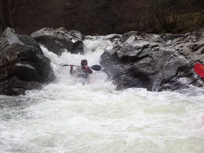 Passage des 3 goulets, passe du milieu. Si si c'est en kayak!