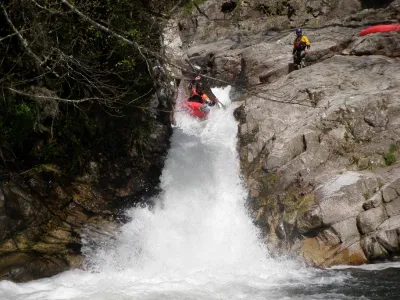 La sortie du passage du Moulin qui correspond au réembarquement en glissière sous l'X absolu.