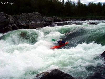 Julien dans le passage entre les 2 lacs.