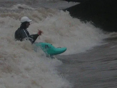 ici, avec une grosse crue(a l'echelle, 1m70)
