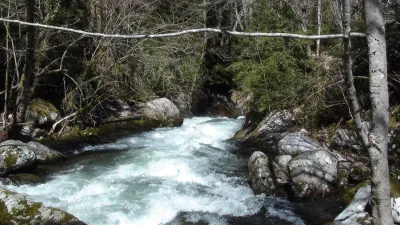 l'entrée de la gorge: ca tombe!