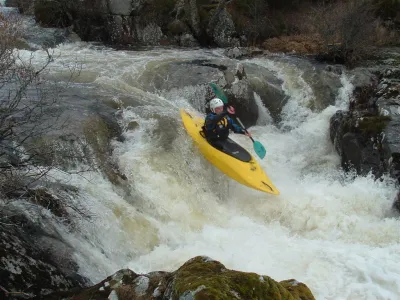 Seuil dans le granit